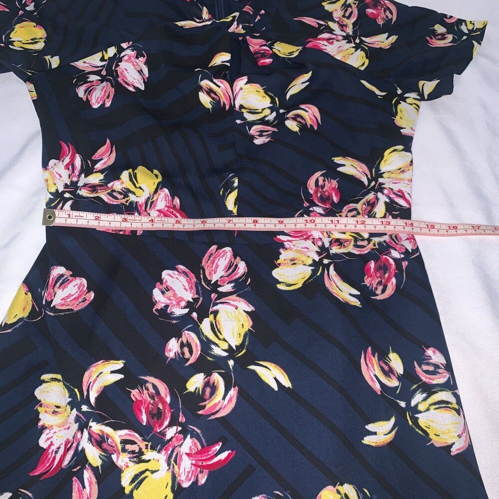 Banana Republic Navy Blue Floral Cutout Twist Neck Fit Flare Dress Size 2Petite - Picture 6 of 7